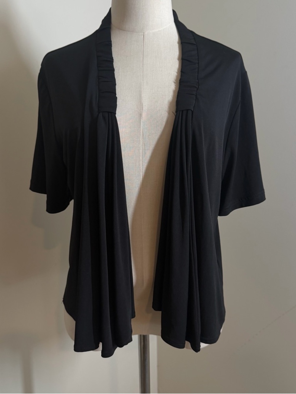 Southern Lady Women’s Black - SZ Large - Short Sleeve Cropped Open Cardigan
